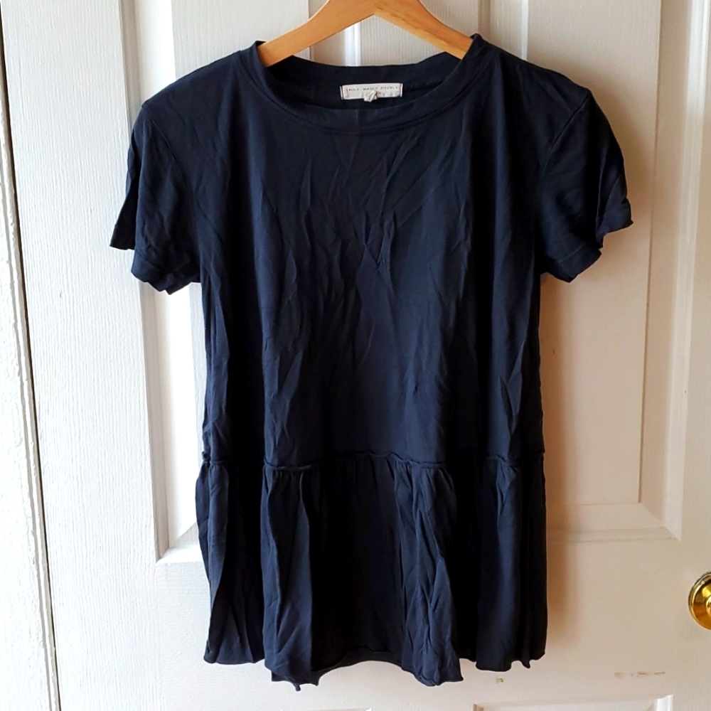 Grey tee with slight ruffle